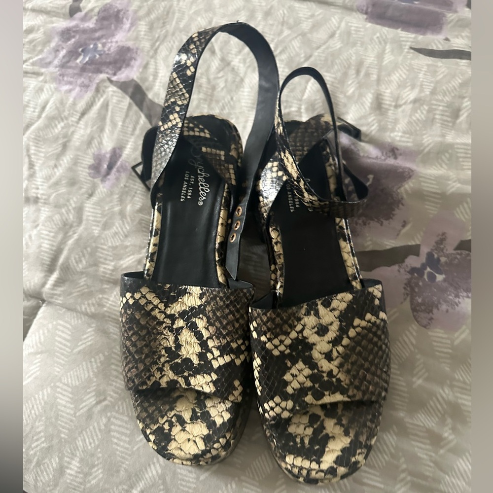 Seychelles Calming Influence Python Sandal Sz 7.5… - image 3